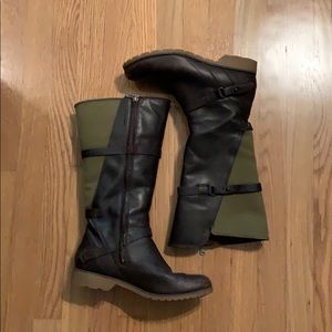 Women’s de la vina tall boots. Green brown 8.0
